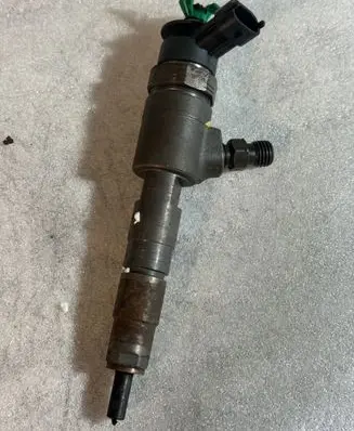 Ford Mondeo MK V Fuel injector 0445110489