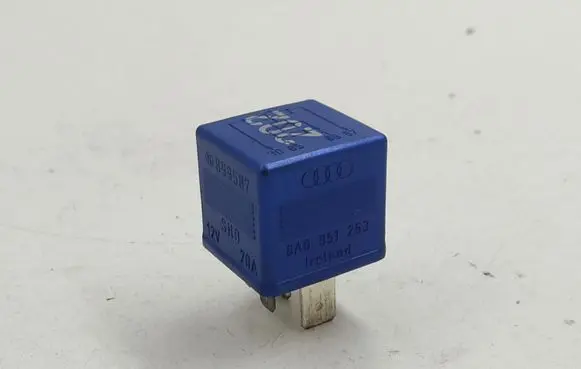 Audi A4 S4 B7 8E 8H Other relay 8A951253