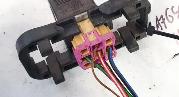 Audi A6 S6 C5 4B Other relay 899585 8a0951253a