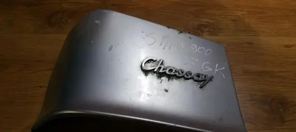 Saab 900 Rear/tail light trim molding 4332912
