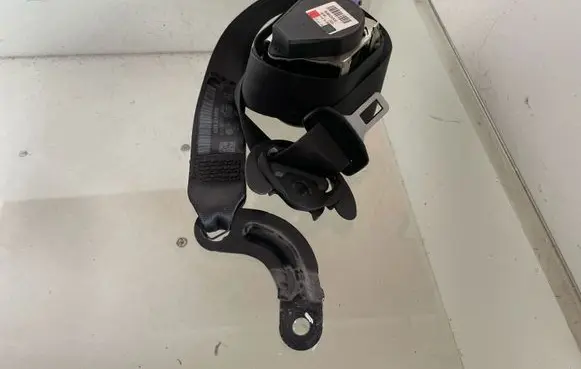 Volkswagen Golf Plus Front seatbelt 5M1857705B AL101200075