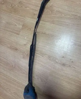 Volvo V70 Front wiper blade arm 8624269 8624246