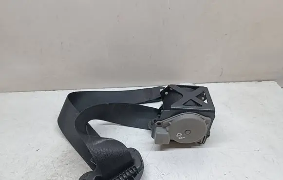 BMW X5 E70 Front seatbelt 7161042