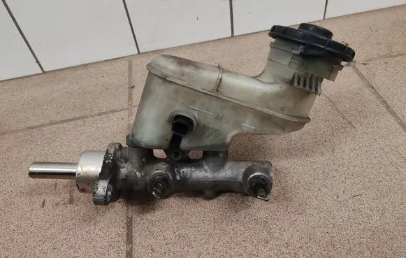 Honda Accord Master brake cylinder 