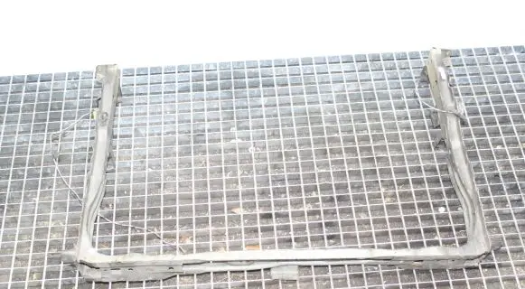 Toyota Avensis T270 Bottom radiator support slam panel 