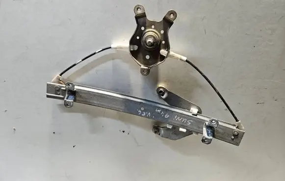 Nissan Sunny Rear door manual window regulator 52CRL