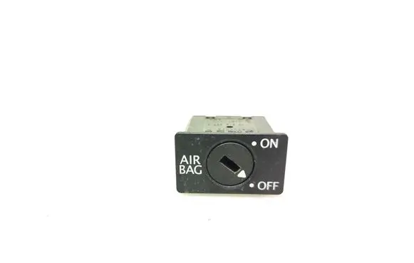 Passenger airbag on/off switch
