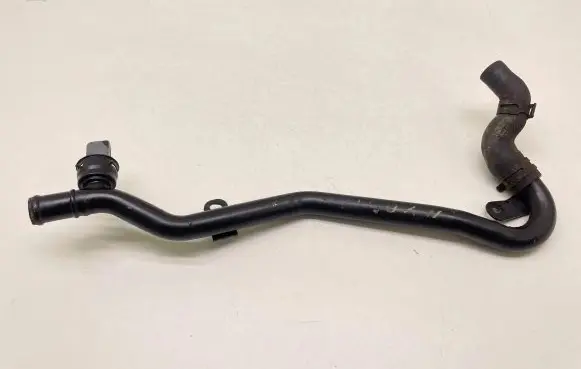 Volkswagen Tiguan Engine coolant pipe/hose 5N0121065