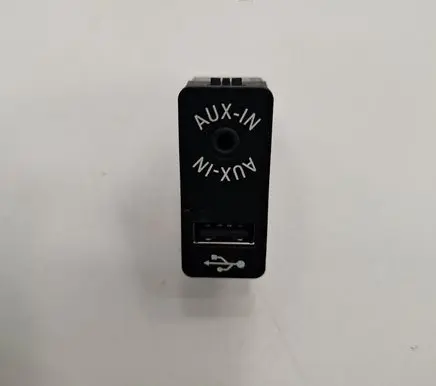 Mini Cooper Countryman R60 AUX in-socket connector 9229247