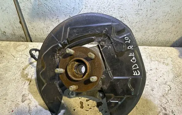 Ford Edge II Rear wheel hub