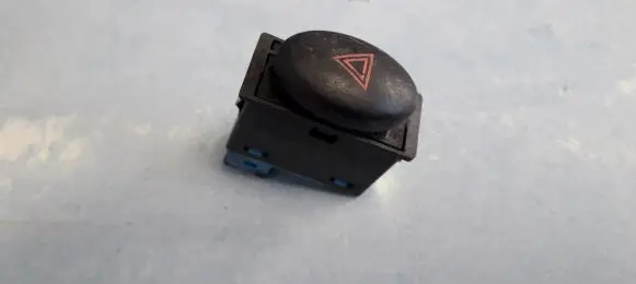 Rover 75 Hazard light switch yug101970xxx