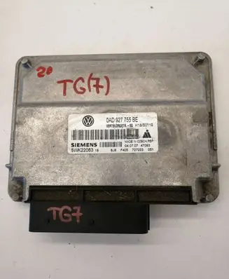 Volkswagen Touareg I Transfer box differential control unit 0AD927755BE
