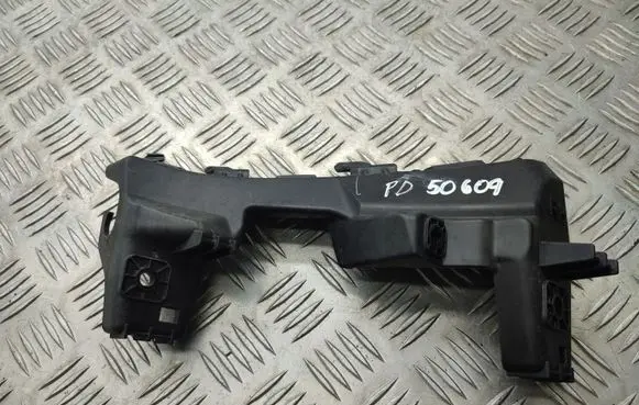 KIA Sportage Front bumper mounting bracket