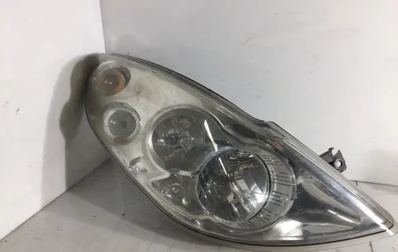Renault Master III Headlight/headlamp 17064602 17064604