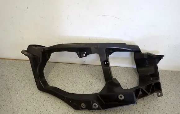 Mitsubishi Colt Front bodywork piece 