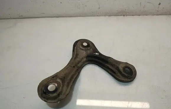 Toyota RAV 4 (XA40) Front control arm 