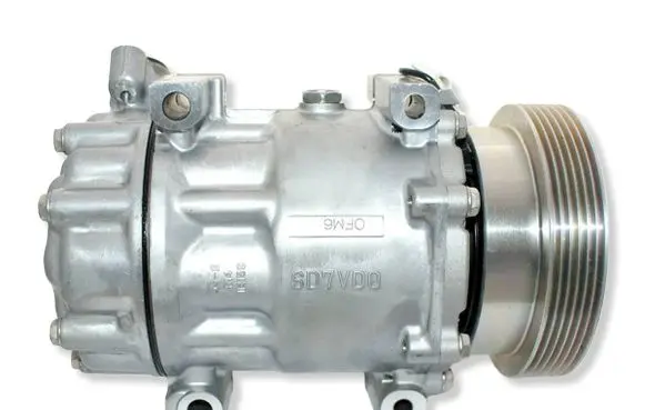 Dacia Duster Air conditioning (A/C) compressor (pump) 8200802608