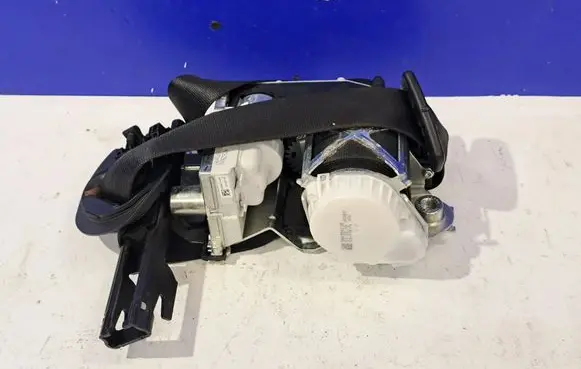 Mercedes-Benz GLS X166 Front seatbelt 34106129