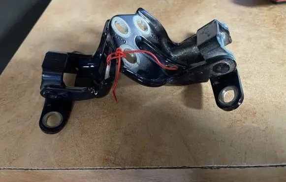 SsangYong Korando Rear door upper hinge Y200