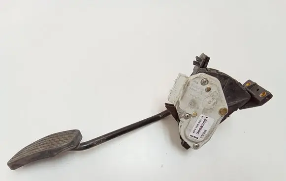 Volvo XC90 Accelerator throttle pedal 30683521