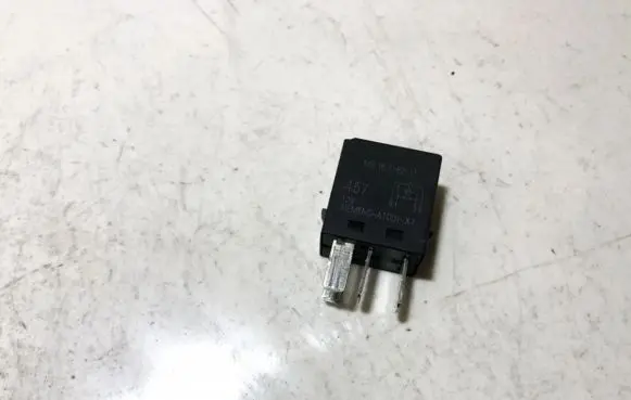 Mitsubishi Carisma Other relay mb9533821