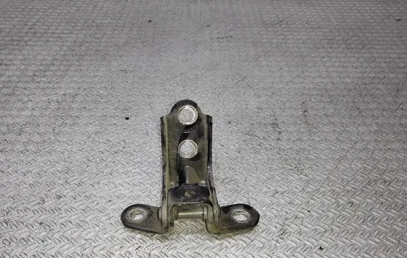 KIA Ceed Rear door lower hinge