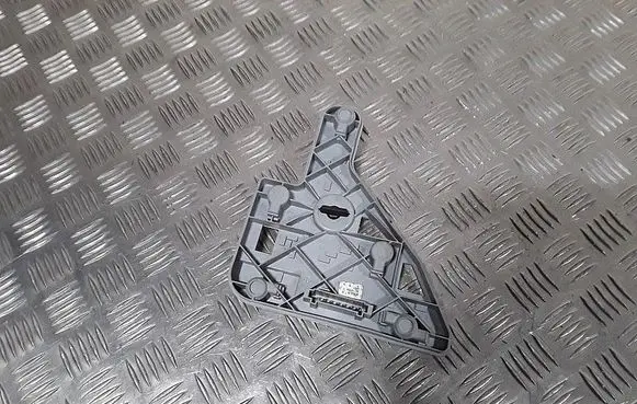Mercedes-Benz C W203 Tail light bulb cover holder ulo3312