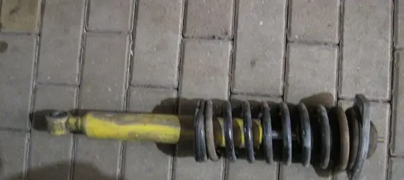 Maserati Quattroporte Rear shock absorber/damper 235583