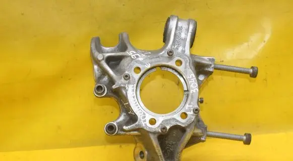 Audi Q7 4L Front wheel hub spindle knuckle 7P0505435A