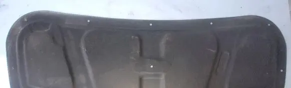 Engine bonnet/hood sound/heat insulation