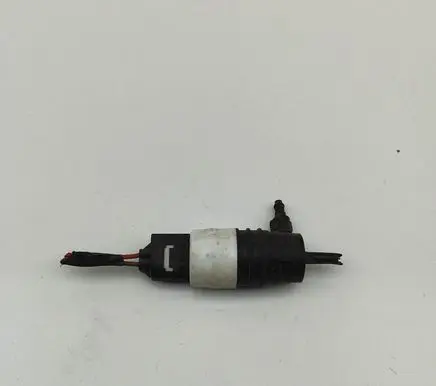 BMW X5 G05 Windscreen/windshield washer pump 8736998
