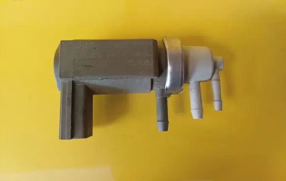 Audi A6 S6 C5 4B Turbo solenoid valve 059906627C 72290321