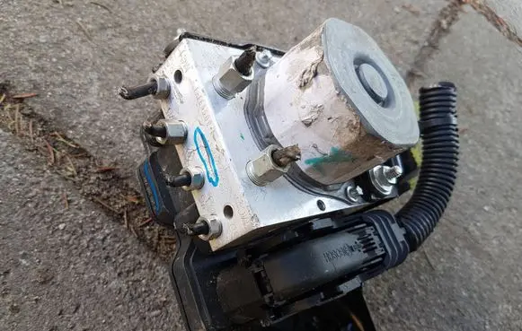 Renault Kadjar ABS Pump 476601356R