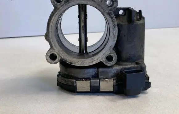 Jeep Grand Cherokee (WK) Throttle valve A6420900070 0281002678