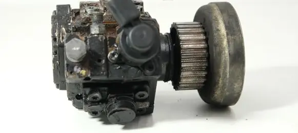 Audi A4 S4 B7 8E 8H Fuel injection high pressure pump