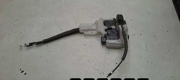 Hyundai ix35 Front door lock 