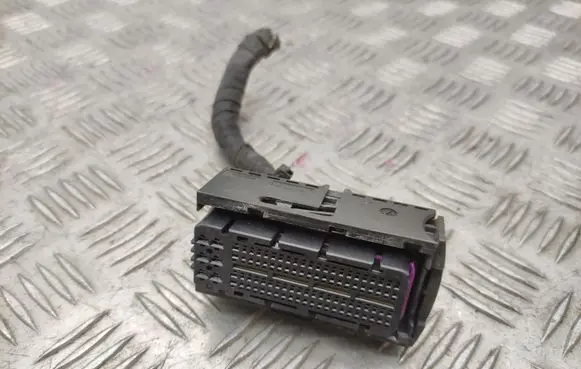 Skoda Superb B6 (3T) Engine control unit/module