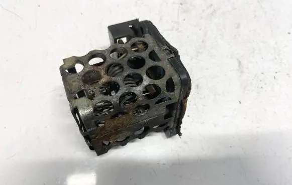 Mercedes-Benz 190 W201 Heater blower motor/fan resistor 531642