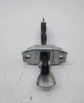 Mitsubishi Outlander Rear door check strap stopper
