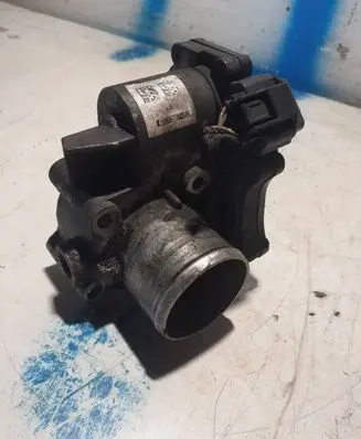Opel Vivaro Throttle valve 8200987453