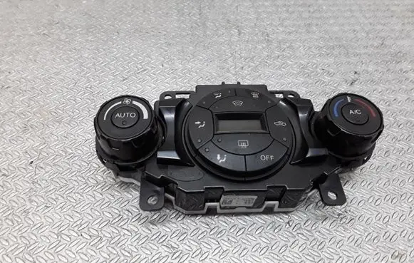 Ford Fiesta Climate control unit 8A6T18C612BL