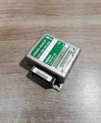 Audi A4 S4 B5 8D Airbag control unit/module 8A0959655 0285001085