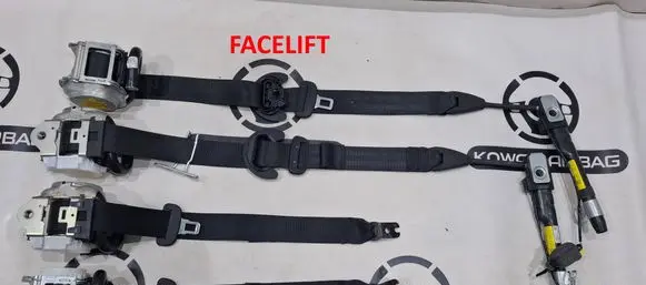 Volkswagen Golf VIII Set of seat belts 5H1857705P 34298821 5H6857805M