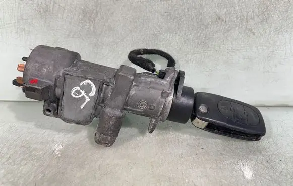 Audi A6 S6 C5 4B Ignition lock 4b0905851b 4b0905849