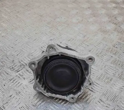 BMW 2 F22 F23 Engine mount bracket 6859413