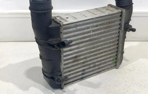 Audi A4 S4 B7 8E 8H Intercooler radiator 8E0145805S 3058625 281120050538