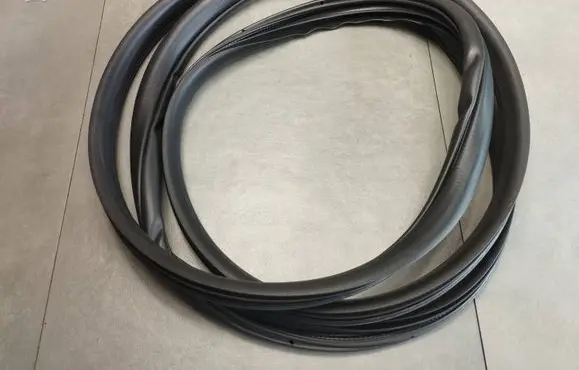 Volkswagen Amarok II Front door rubber seal 2HJ837912D