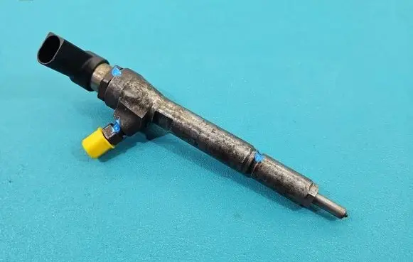 Fuel injector
