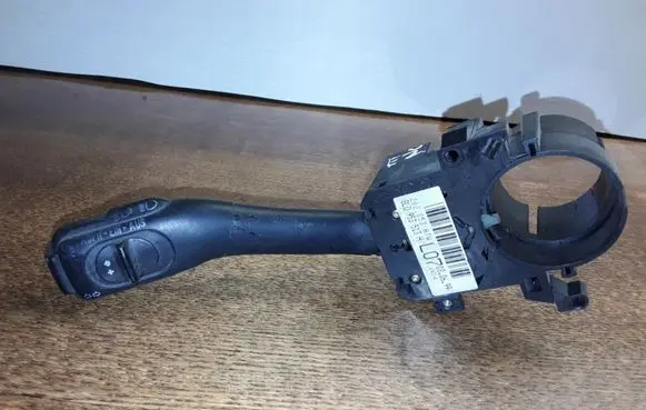 Audi A6 S6 C5 4B Indicator stalk 8L0953513H