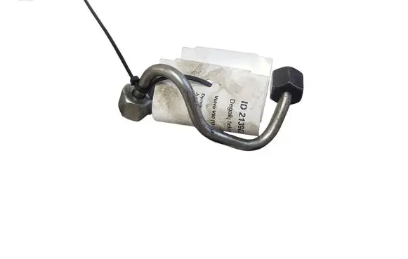 Volvo V60 Fuel injector supply line/pipe 31303504